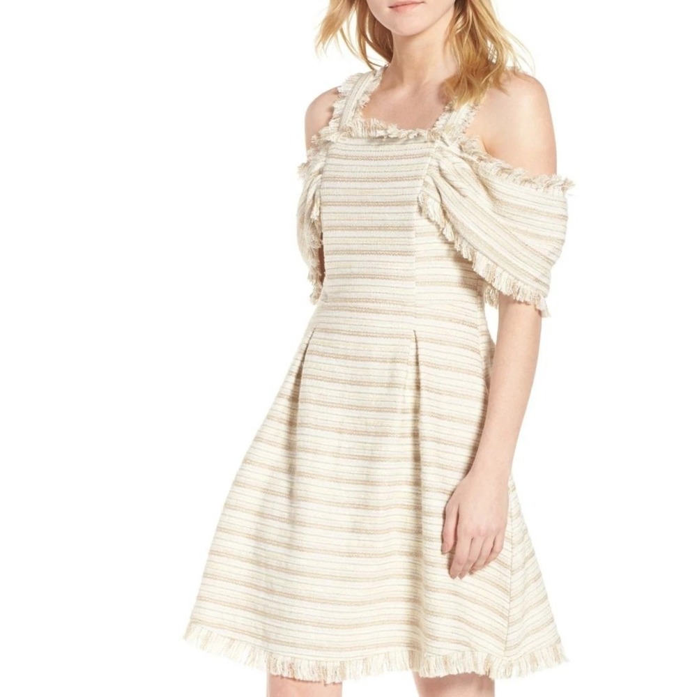 Elliatt‎ Light Gold Beige Tweed Cold Shoulder Dress Size Large
